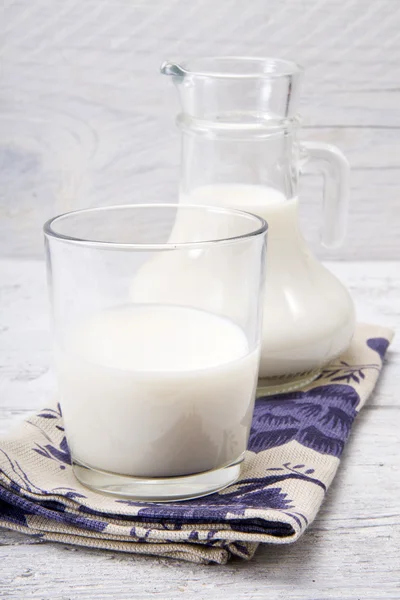 Ug and glass with milk and sugars — Stock Photo, Image