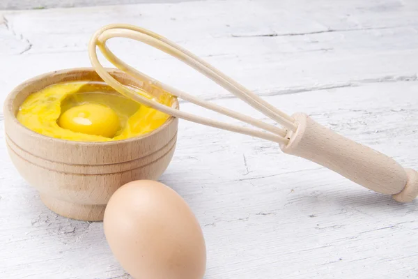 Çiğ yumurta — Stok fotoğraf