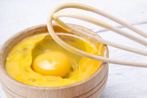 Raw egg — Stock Photo, Image