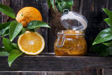 Tüm portakal reçeli
