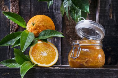 Tüm portakal reçeli