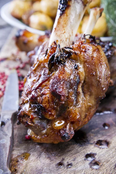 Carne al horno, nudillos de cerdo — Foto de Stock