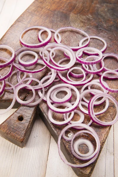 Frische rote Zwiebeln — Stockfoto