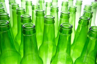 boş bira şişeleri