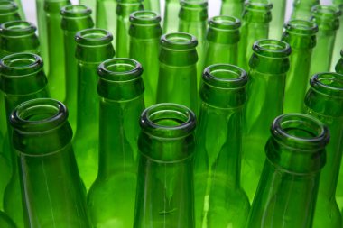 boş bira şişeleri