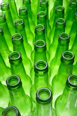 boş bira şişeleri