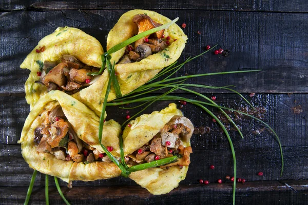 Candy Omelet Stuffed With Mixed Mushrooms — Stock Photo, Image