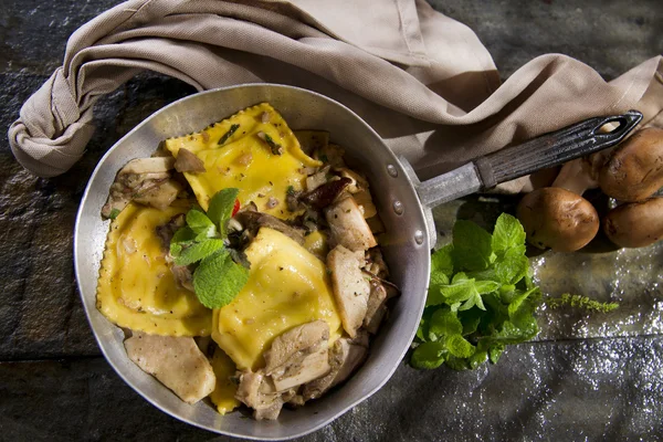 Pan Of Mushroom Ravioli — Stock Photo, Image