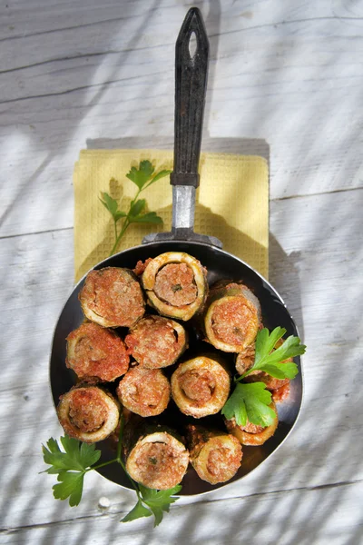 Zucchini fyllda med kött — Stockfoto