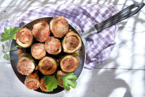 Zucchini gefüllt mit Fleisch — Stockfoto