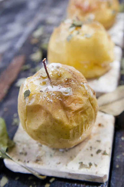 Bakade äpplen — Stockfoto