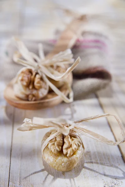 Dried figs and nuts — Stock Photo, Image