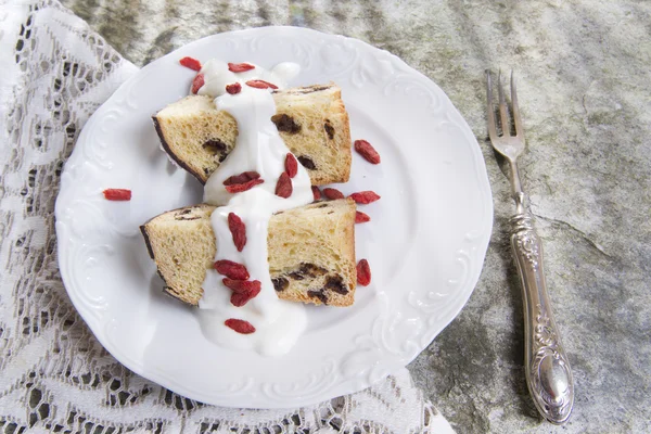 Typisches Dessert der Ferienzeit, ein kleiner Kuchen — Stockfoto