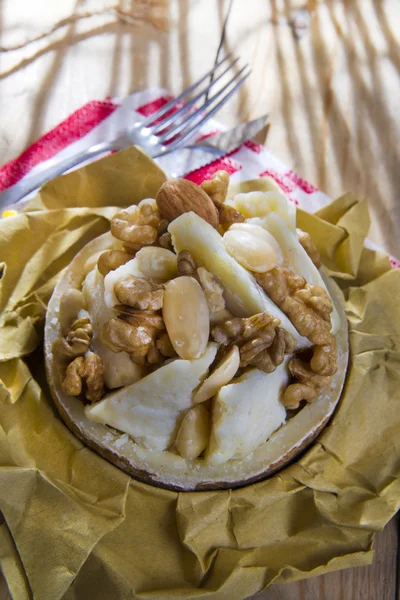 I Dug, pecorino cheese and walnuts almonds — Stock Photo, Image