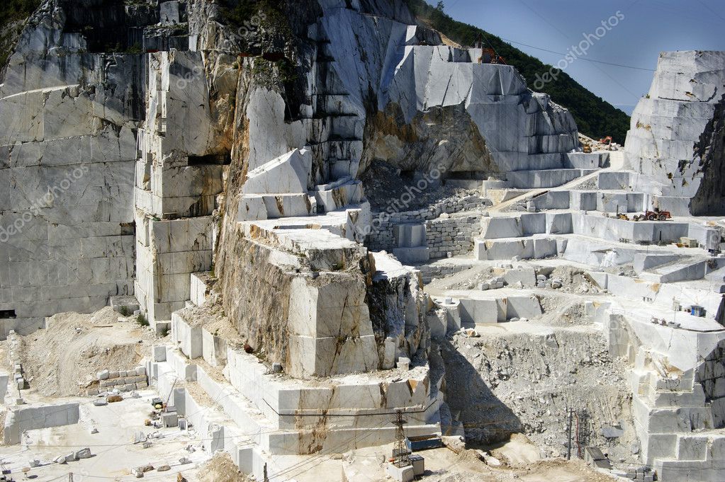 Marble quarry in Carrara White Italy — Stock Photo © Fotografiche 46176205