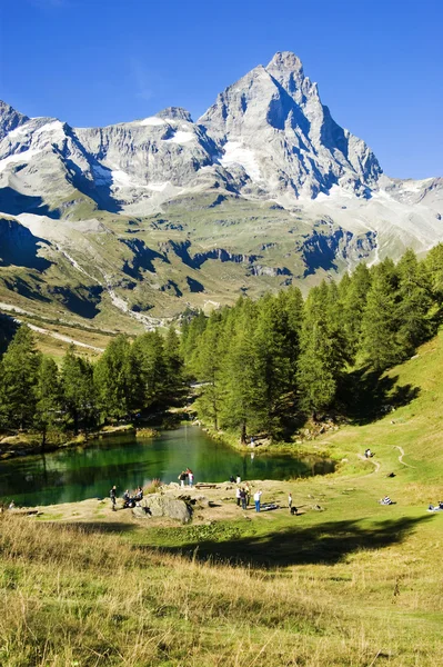 Valle d 'Aosta vista del lago azul —  Fotos de Stock