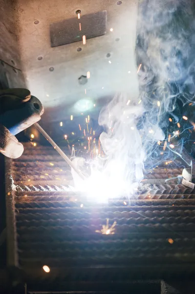 Work with the welder — Stock Photo, Image