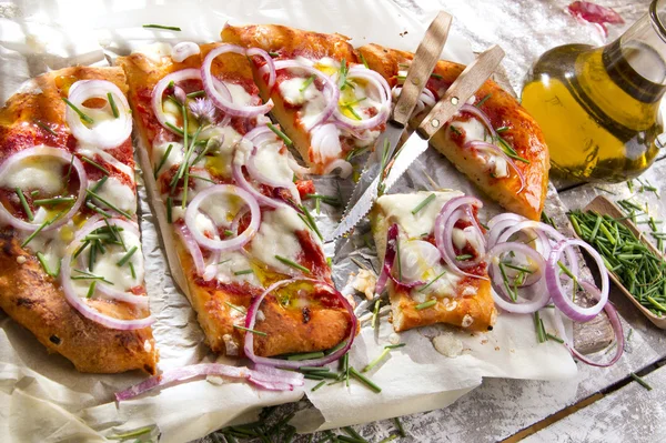 Pizza with onion — Stock Photo, Image