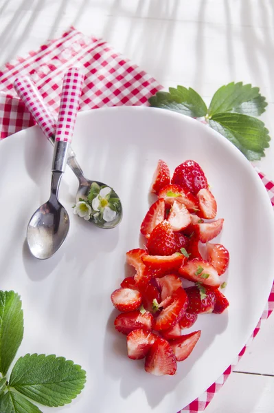 Fresas con crema batida — Foto de Stock