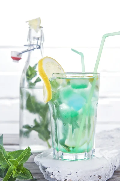 Drink mint to taste — Stock Photo, Image