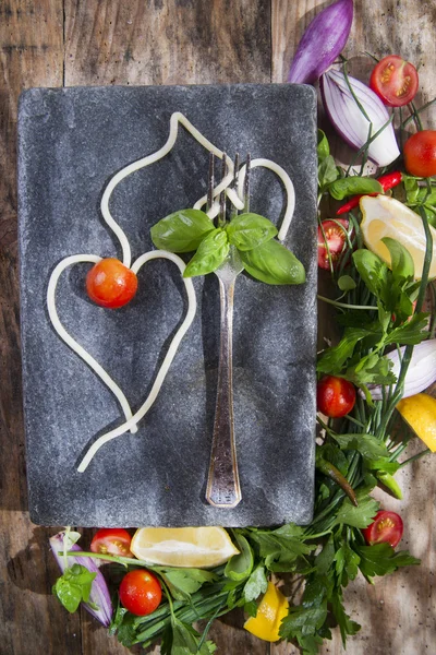 Pici, handgemaakte spaghetti — Stockfoto