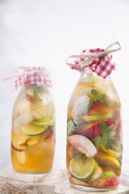 limon ve şeftali çay infüzyon 