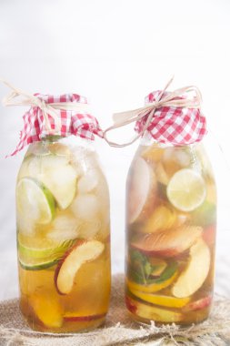 limon ve şeftali çay infüzyon 