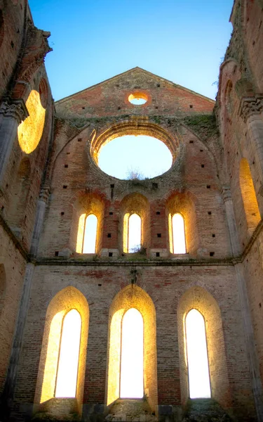 Sesja Zdjęciowa Słynnego Kościoła San Galgano Bez Dachu Ziemiach Pobliżu — Zdjęcie stockowe
