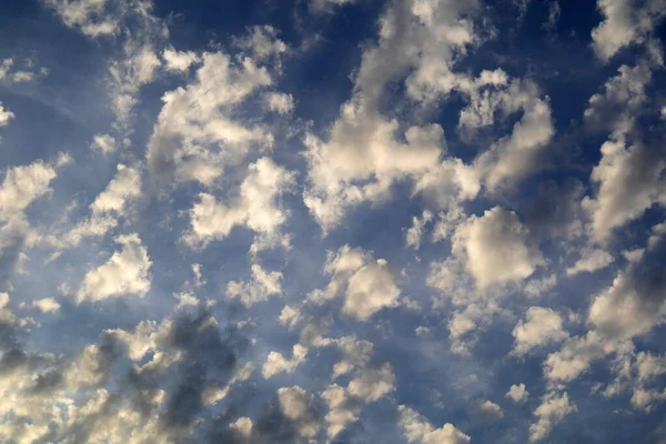 Fotoshooting Mit Kleinen Wolken Blauen Himmel — Stockfoto