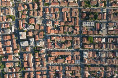 Aerial photographic documentation of a highly urbanized area by day 