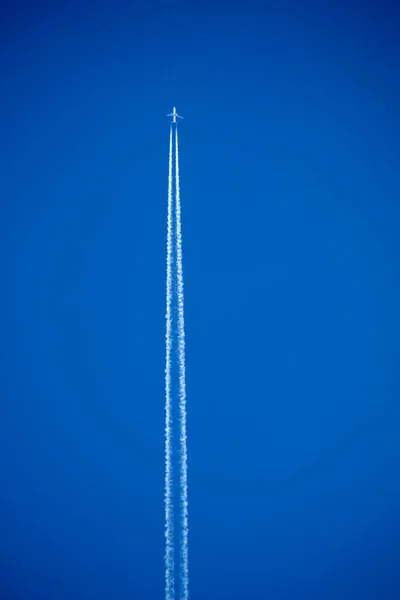 Photographic Documentation Trails Leave Planes Flight — Stock Photo, Image