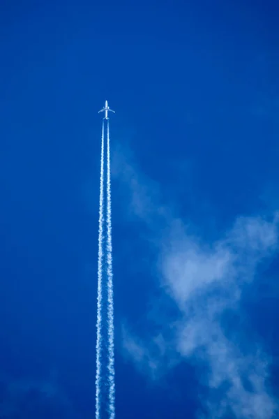 Photographic Documentation Trails Leave Planes Flight — Stock Photo, Image