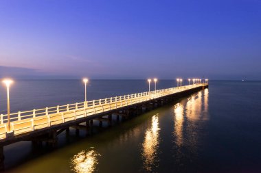 Forte dei Marmi Tuscany İtalya rıhtımının havadan çekilen fotoğrafları.