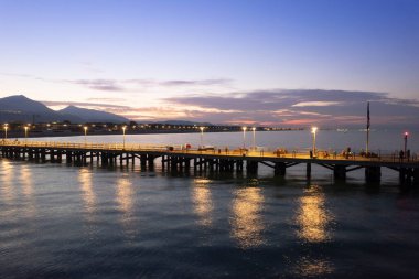 Forte dei Marmi Tuscany İtalya rıhtımının havadan çekilen fotoğrafları.