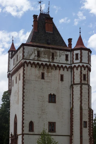 位于摩拉维亚 奥帕瓦地区 锡耶赫共和国的城堡塔 著名的民族文化地标 — 图库照片
