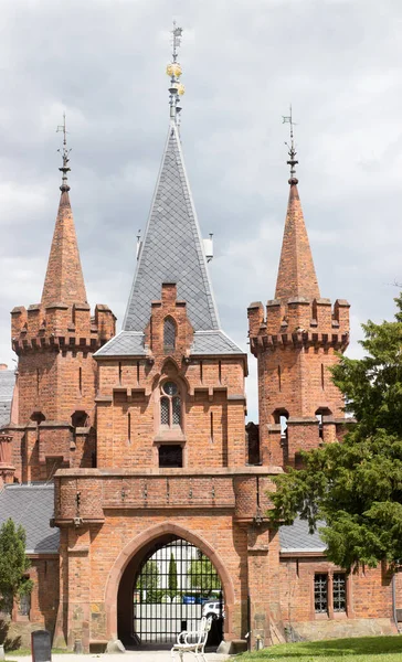 位于摩拉维亚 奥帕瓦地区 锡耶赫共和国的Hradec Nad Moravici城堡著名的民族文化地标 — 图库照片