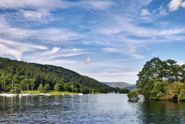 Utsikt från färjan huset, windermere Stockbild