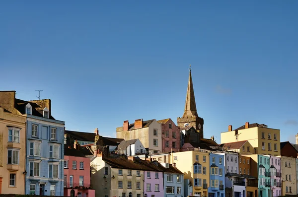 View of colourfully painted houses in Tenby. — Stock Photo, Image