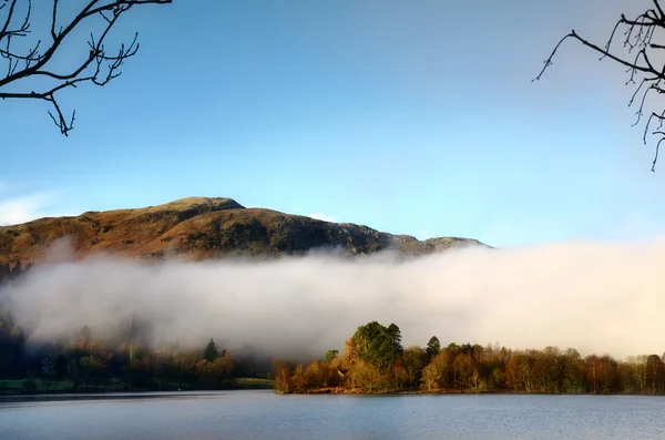 Grasmere on a misty winter morning. — Stock Photo, Image
