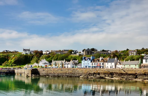 Painted houses lining Portpatrick harbour — Stock Photo, Image