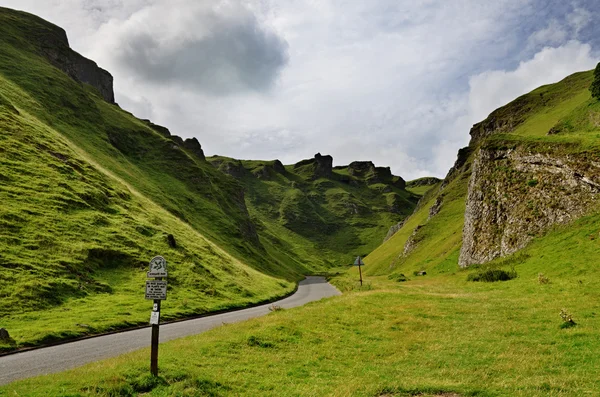 Winnats Pass in Derbyshire — Stock Photo, Image