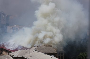 Ukrayna şehir içinde duman