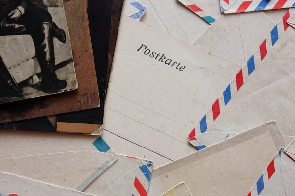 紙の背景として古いポストカードや封筒のイメージは — ストック写真