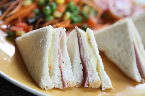 Presunto de sanduíche e queijo — Fotografia de Stock