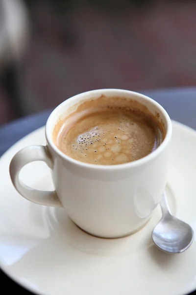 Café sobre fundo de madeira — Fotografia de Stock