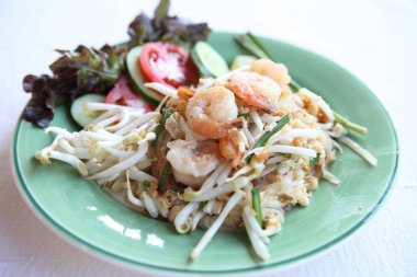 Tay gıda padthai kızarmış noodle ile karides