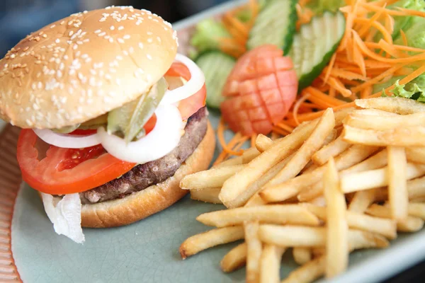 Hamburguesa de carne —  Fotos de Stock