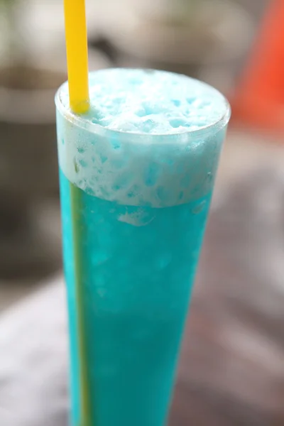 Cocktail au curaçao bleu — Photo