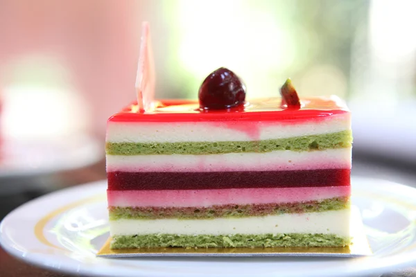 Cake van het kleurrijke fruit — Stockfoto