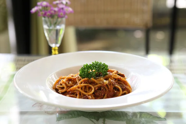 Espaguetis de ternera boloñesa —  Fotos de Stock